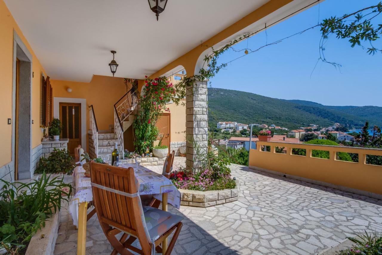 Apartmani Zorica Martinscica  Luaran gambar