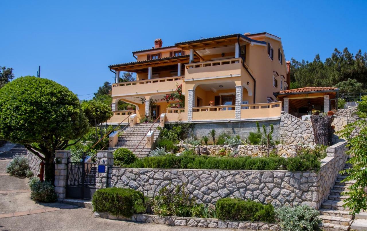 Apartmani Zorica Martinscica  Luaran gambar