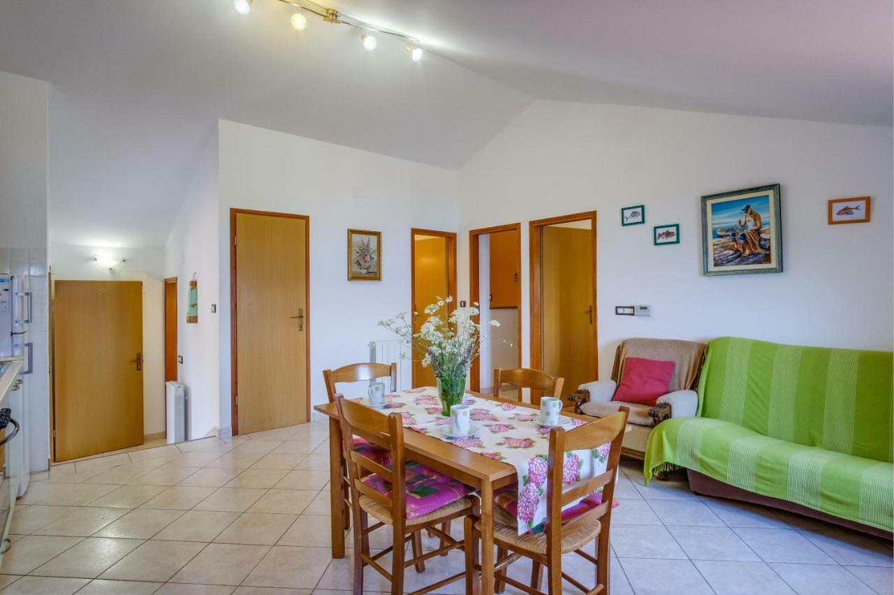 Apartmani Zorica Martinscica  Luaran gambar