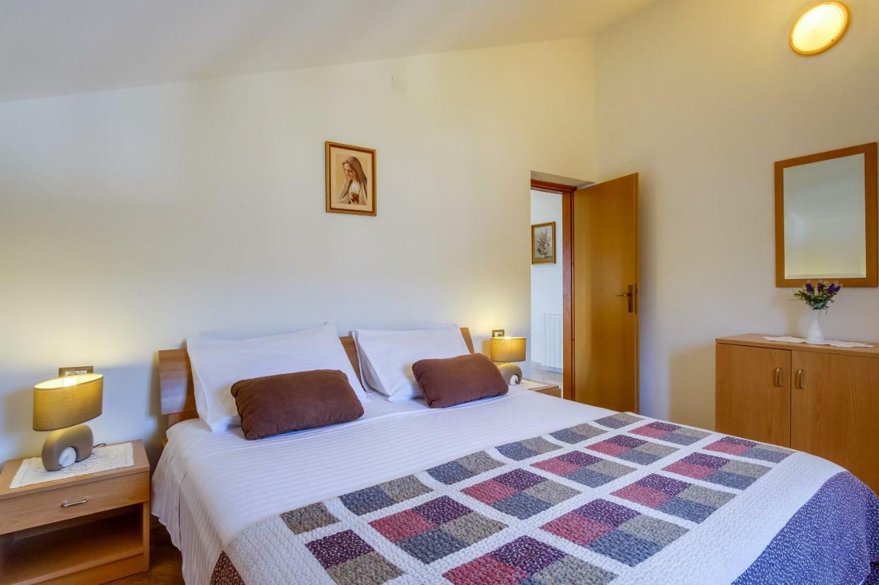 Apartmani Zorica Martinscica  Luaran gambar