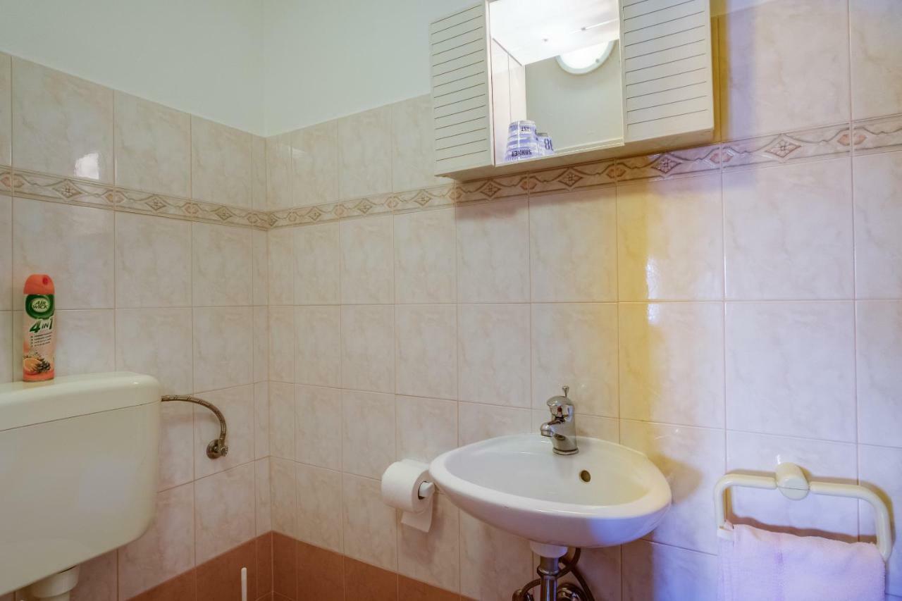 Apartmani Zorica Martinscica  Luaran gambar