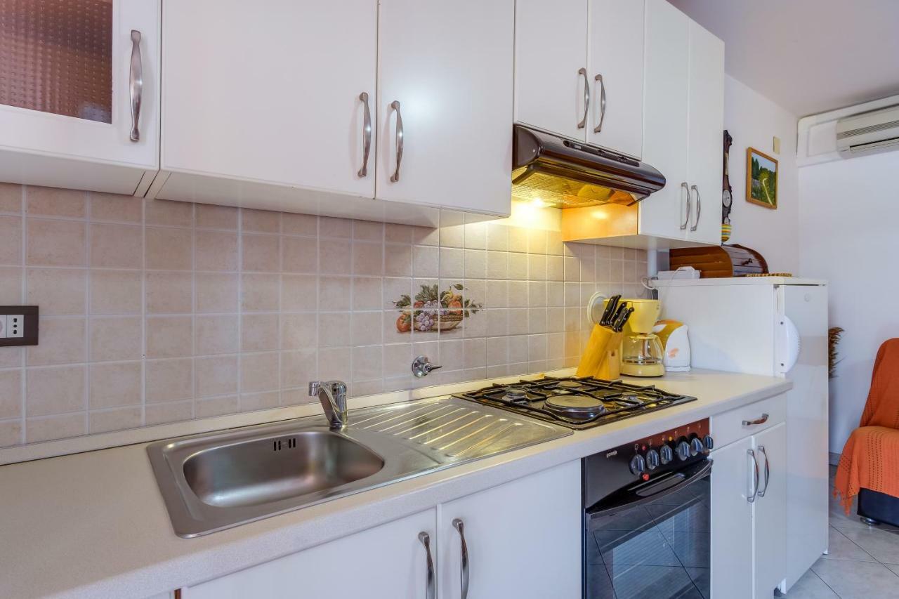 Apartmani Zorica Martinscica  Luaran gambar
